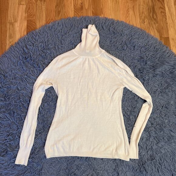 Ann Taylor Loft Cream Merino Wool Turtleneck Size M - Picture 1 of 4